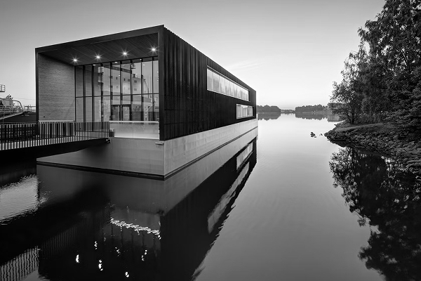 Smart Water Use in Architecture: Strategies for Sustainable Design